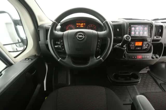 Opel Movano (2024) thumbnail 2