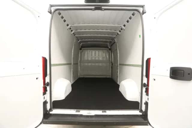 Opel Movano (2024) thumbnail 3