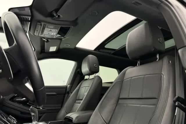 Land Rover Range Rover Evoque (2022) thumbnail 4