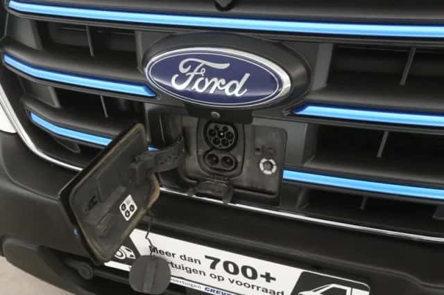 Ford E-Transit (2022) thumbnail 4