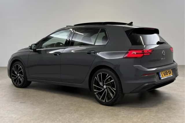 Volkswagen Golf (2020) thumbnail 3