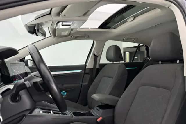 Volkswagen Golf (2020) thumbnail 4