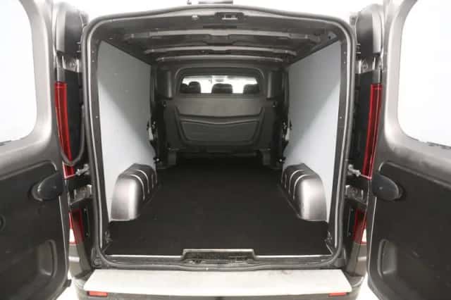 Renault Trafic (2020) thumbnail 4