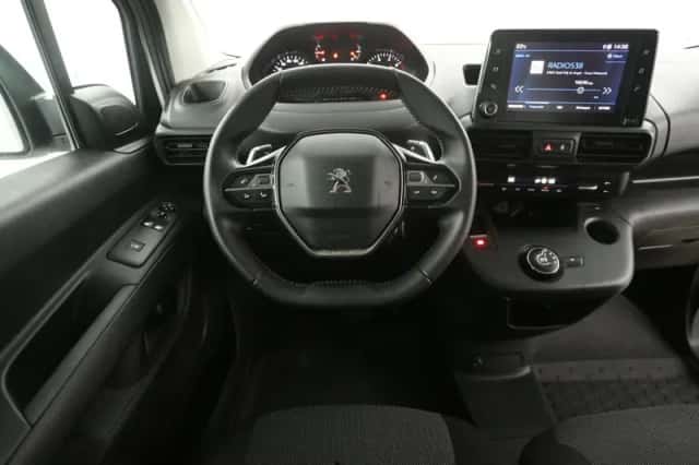 Peugeot Partner (2021) thumbnail 2
