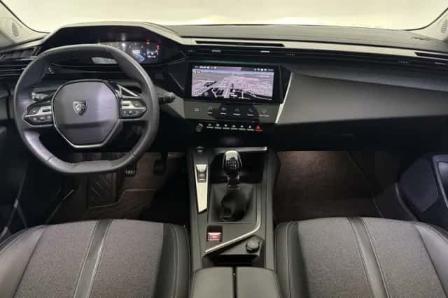 Peugeot 308 (2022) thumbnail 2