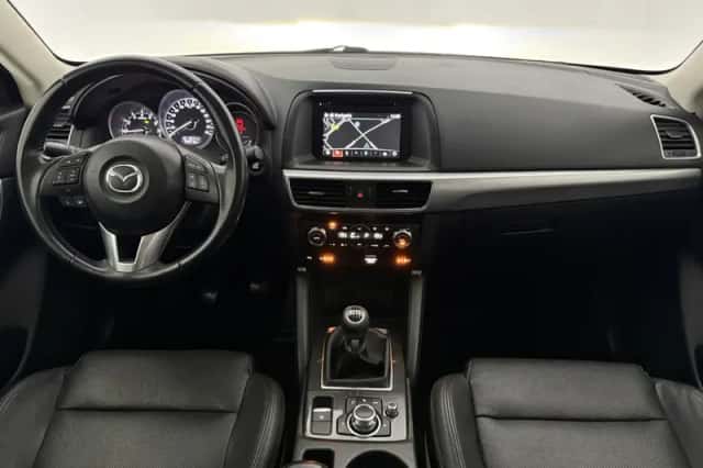 Mazda CX-5 (2017) thumbnail 2