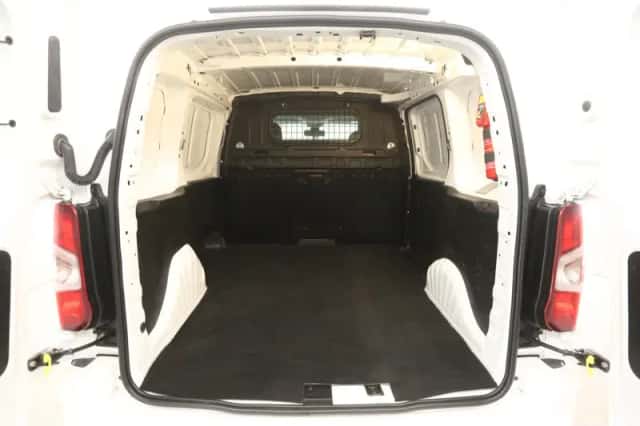 Opel Combo (2021) thumbnail 3
