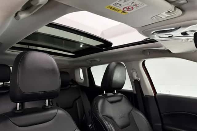 Jeep Compass (2019) thumbnail 4