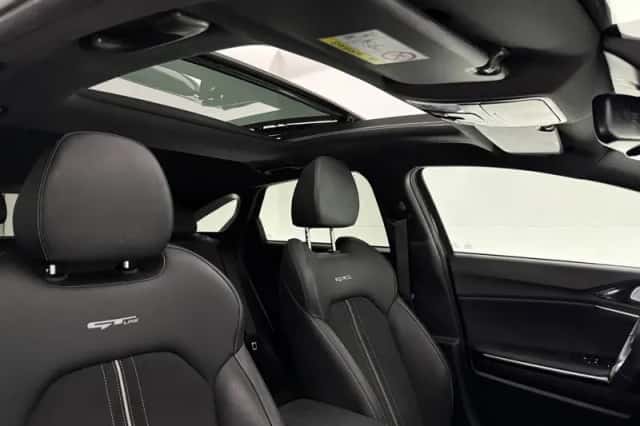 Kia Pro Cee'd (2021) thumbnail 3
