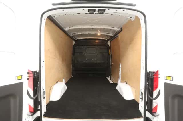 Ford E-Transit (2023) thumbnail 3