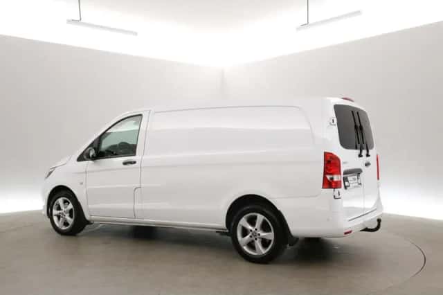 Mercedes-Benz Vito (2022) thumbnail 4