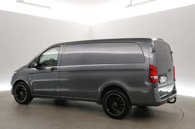 Mercedes-Benz Vito (2022) thumbnail 4