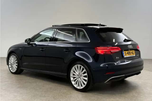 Audi A3 (2018) thumbnail 3
