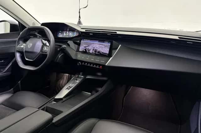 Peugeot 308 (2022) thumbnail 4
