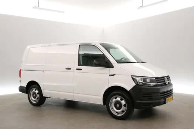 Volkswagen Transporter (2018) thumbnail 6