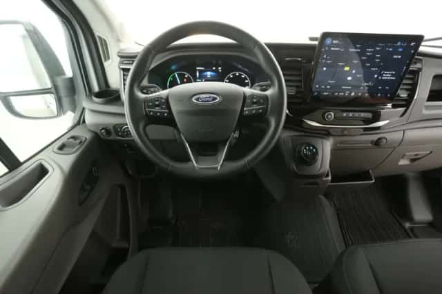 Ford E-Transit (2023) thumbnail 2