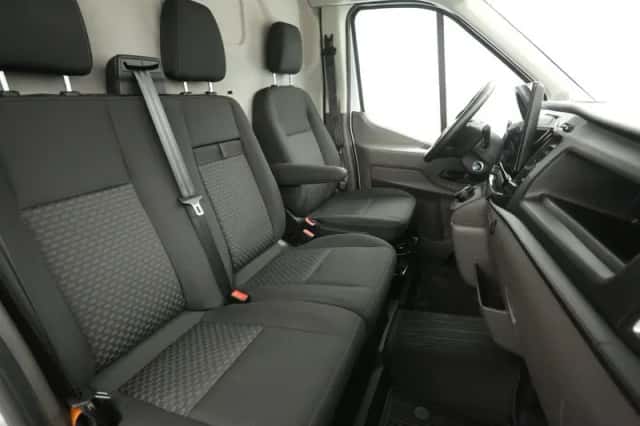 Ford E-Transit (2023) thumbnail 4