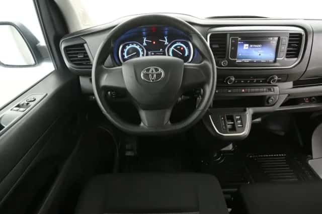 Toyota ProAce Electric Worker (2024) thumbnail 2