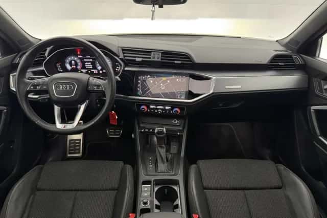 Audi Q3 Sportback (2023) thumbnail 2