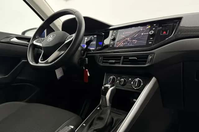 Volkswagen Polo (2021) thumbnail 4