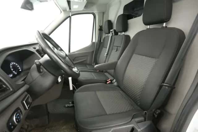 Ford Transit (2021) thumbnail 3