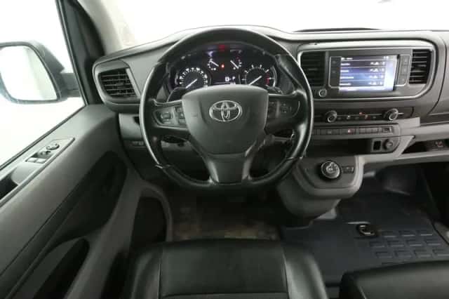 Toyota ProAce (2021) thumbnail 2