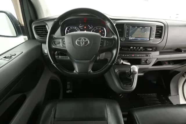 Toyota ProAce (2020) thumbnail 2