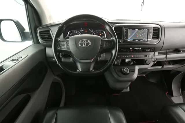 Toyota ProAce (2021) thumbnail 2