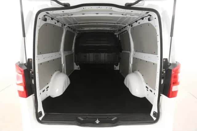 Mercedes-Benz Vito (2021) thumbnail 3