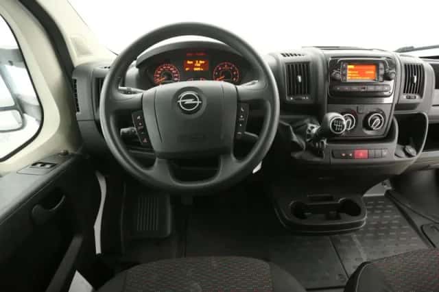Opel Movano (2024) thumbnail 2