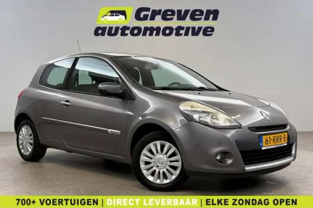 Renault Clio (2011) thumbnail 1