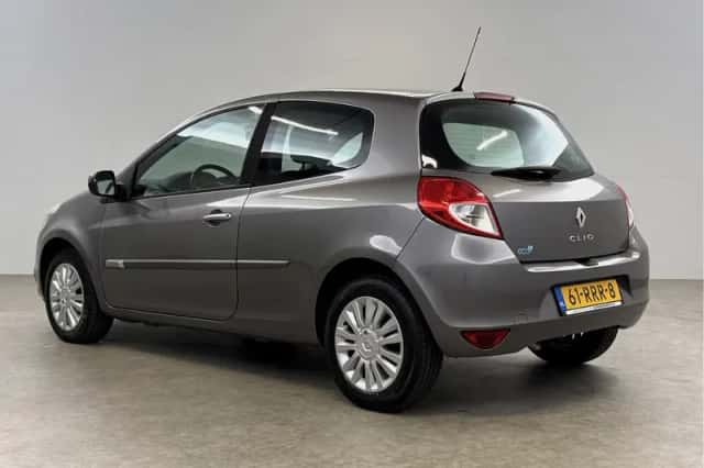 Renault Clio (2011) thumbnail 3