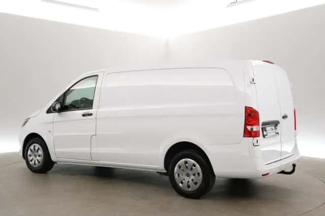 Mercedes-Benz Vito (2021) thumbnail 4