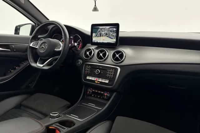 Mercedes-Benz GLA-Klasse (2019) thumbnail 4