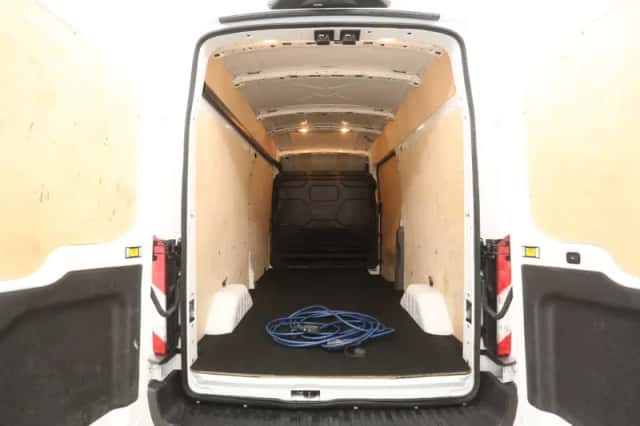 Ford E-Transit (2022) thumbnail 3