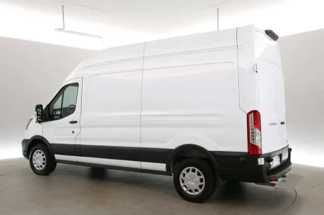Ford E-Transit (2022) thumbnail 4