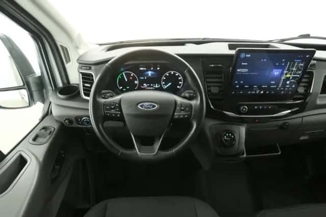 Ford E-Transit (2023) thumbnail 2