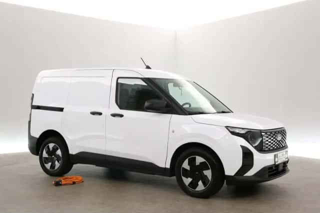 Ford E-Transit Courier (2025) thumbnail 6