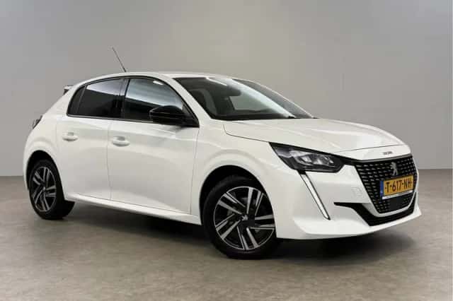 Peugeot 208 (2023) thumbnail 6