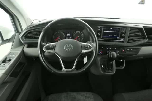 Volkswagen Transporter (2022) thumbnail 2