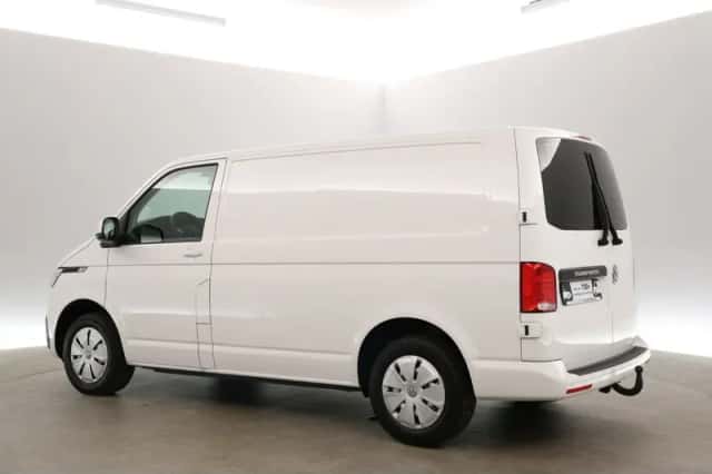 Volkswagen Transporter (2022) thumbnail 4
