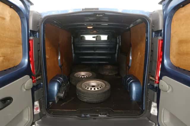 Renault Trafic (2013) thumbnail 3