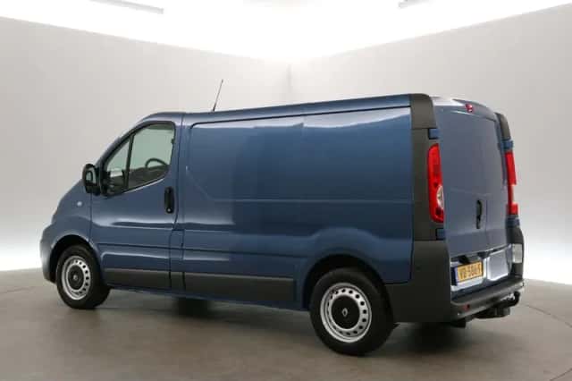 Renault Trafic (2013) thumbnail 4