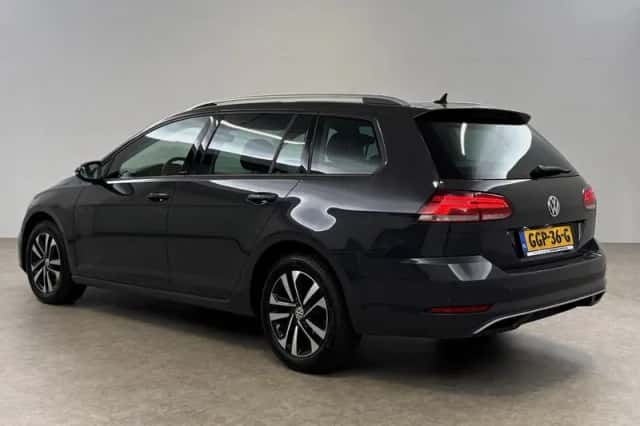 Volkswagen Golf (2020) thumbnail 3