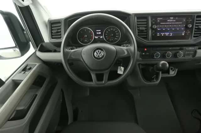 Volkswagen Crafter (2020) thumbnail 2