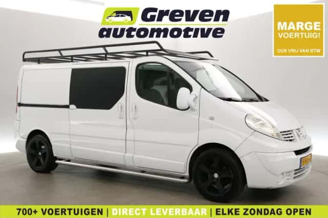Renault Trafic (2012) thumbnail 1