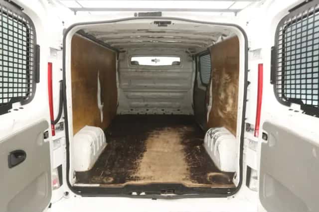 Renault Trafic (2012) thumbnail 3