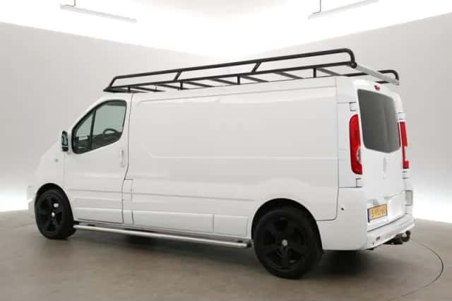 Renault Trafic (2012) thumbnail 4