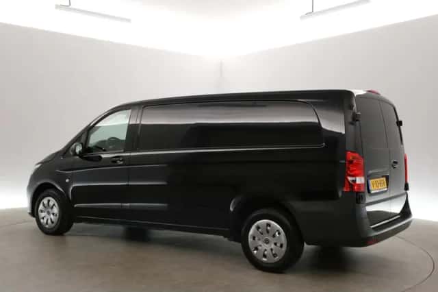 Mercedes-Benz Vito (2022) thumbnail 4