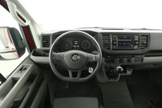 Volkswagen Crafter (2022) thumbnail 2
